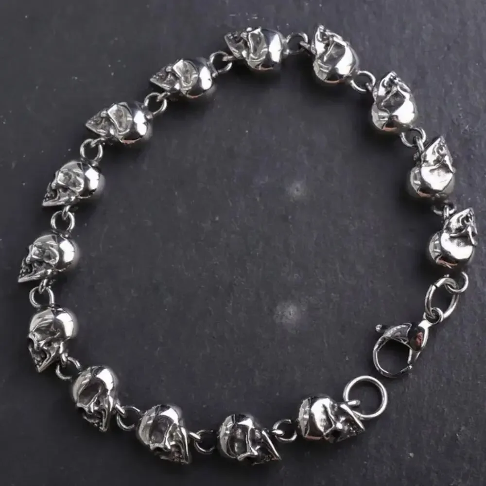 Gothic 3D skull link chain silver tone bracelet